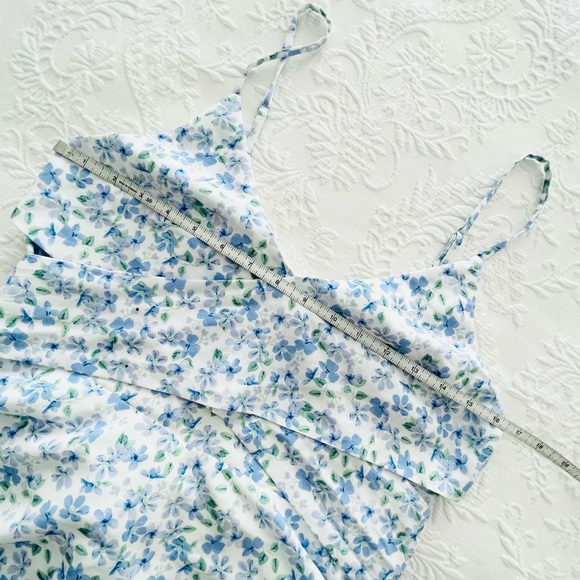 NWOT Lulus Here to Play White Floral Print Sleeveless Tie-Back Romper Small - Picture 10 of 13